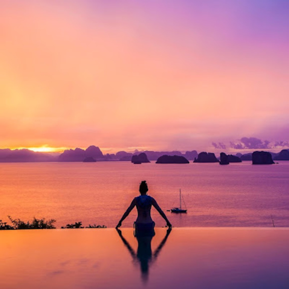 Meet your Posher, Ashley - Picture 1 of 1